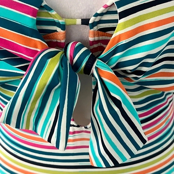 Vince Camuto Retro Striped Halter One-Piece Swimsuit Tie Front MultiColor 10 NWT - Picture 15 of 16